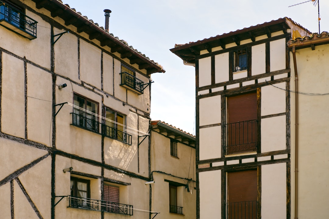 Profesjonalna obsługa nieruchomości kulturalnych 11 Profesjonalna obsługa nieruchomości kulturalnych